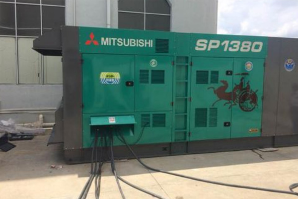 柏乡为什么有些柴油发电机组的输出电压可以调节？