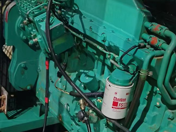 柏乡如何确定新的发电机组控制系统是否与原系统兼容？