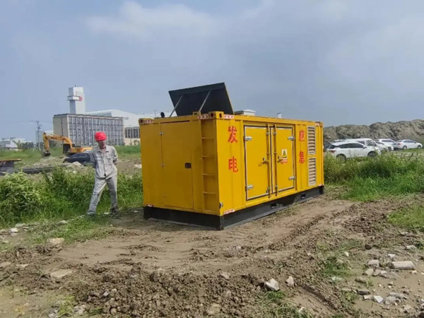 柏乡200KW柴油发电机机组每小时的油耗量受哪些因素影响？